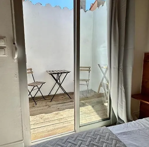 Apartament Lion's - 2 Minute Walk From Palais Des Festivals And Beaches *