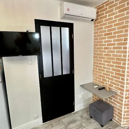 דירה Lion's - 2 Minute Walk From Palais Des Festivals And Beaches *